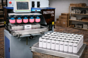 тамподрук на запальничках — станок наносить логотипи на партію однакових виробів