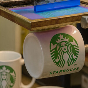 трафарет 360 друк на чашці — процес шовкотрафаретного нанесення логотипу