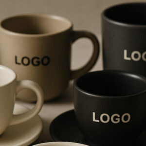 Керамічний посуд з логотипом