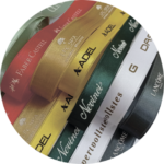 різні кольори стрічок