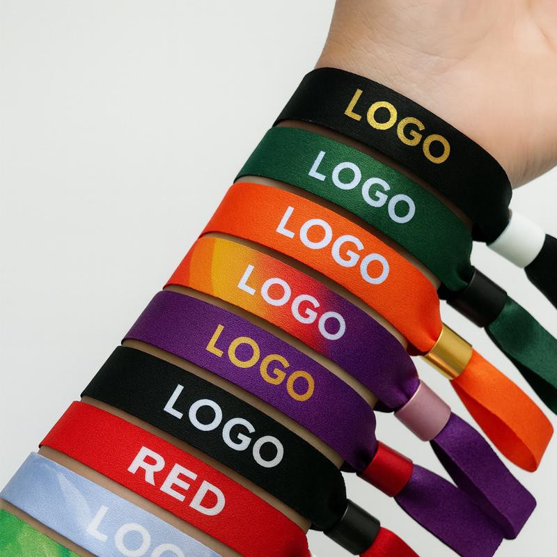 друк логотипу на текстильних браслетах