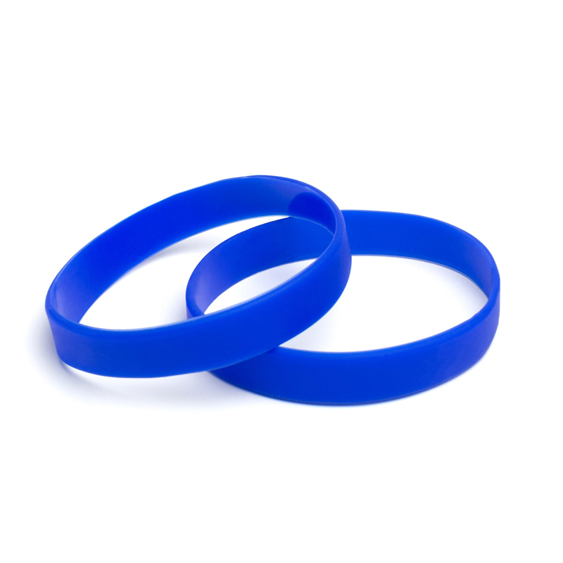 сині силіконові браслети з логотипом