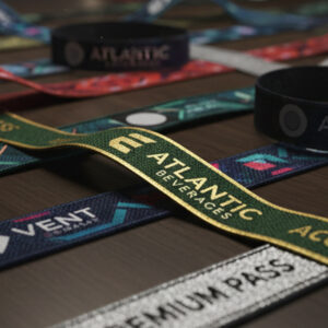 Брендовані текстильні браслети