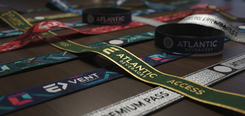 Брендовані текстильні браслети