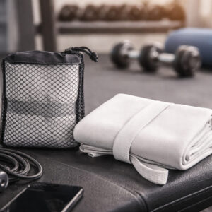 рушник для спорту Nara TM Casa Mia з мікрофібри у спортзалі з чохлом