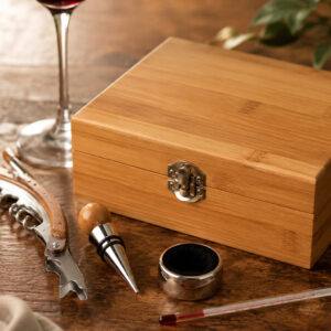 Винний набір із логотипом CABERNET для корпоративного мерчу та B2B gifting